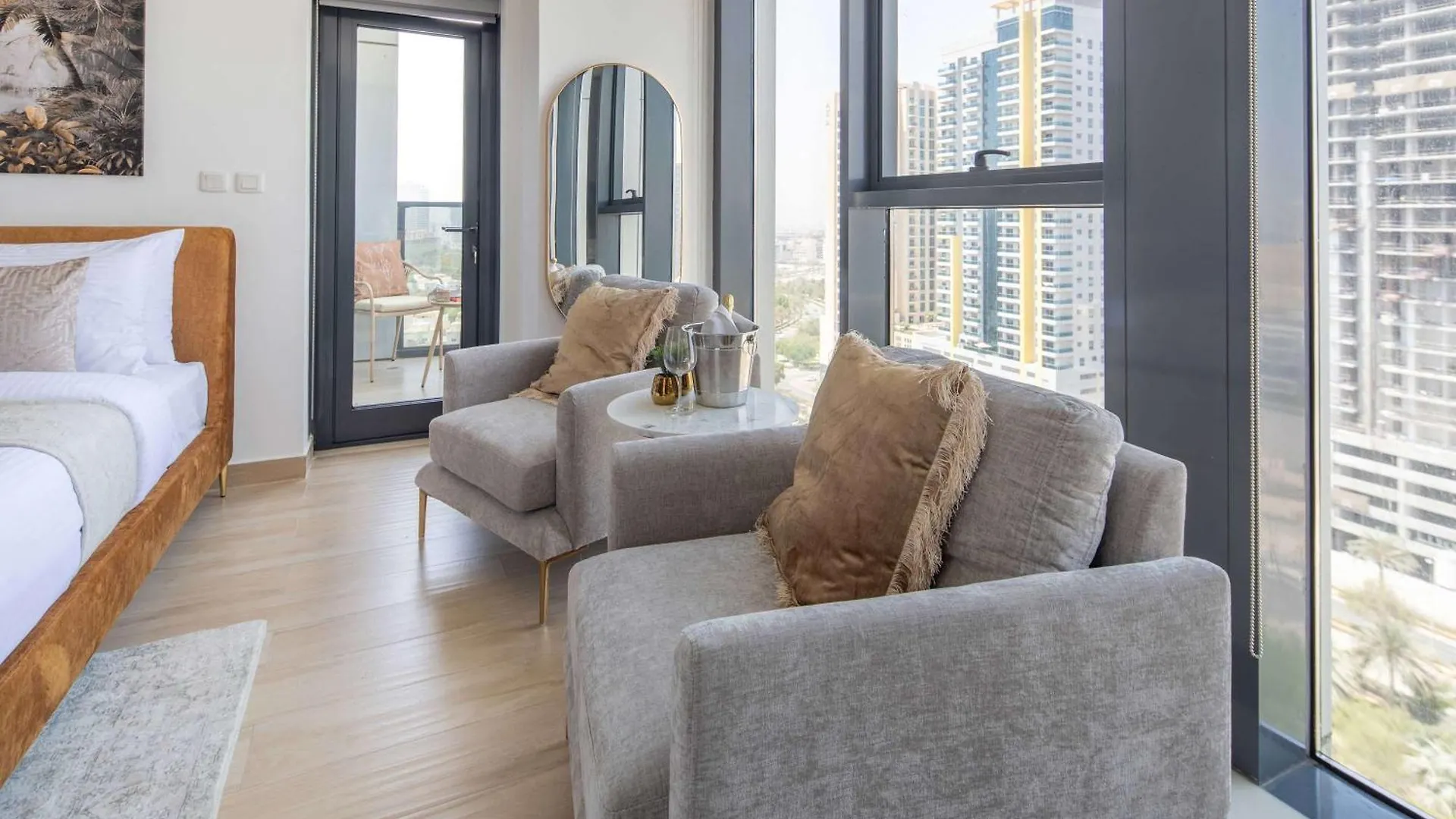 Frank Porter - Regina Tower Dubai 0*,  United Arab Emirates